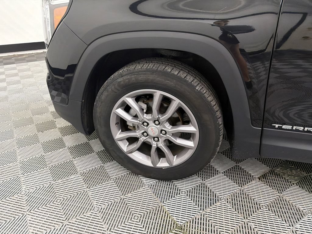 Used 2024 GMC Terrain SLT AWD/4WD image 13