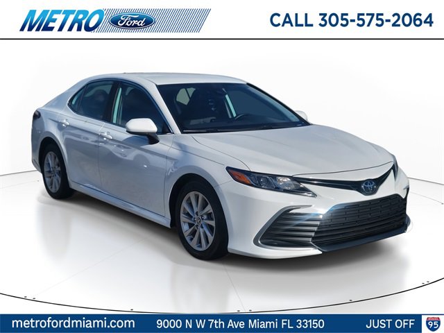 Used 2022 Toyota Camry LE image 1