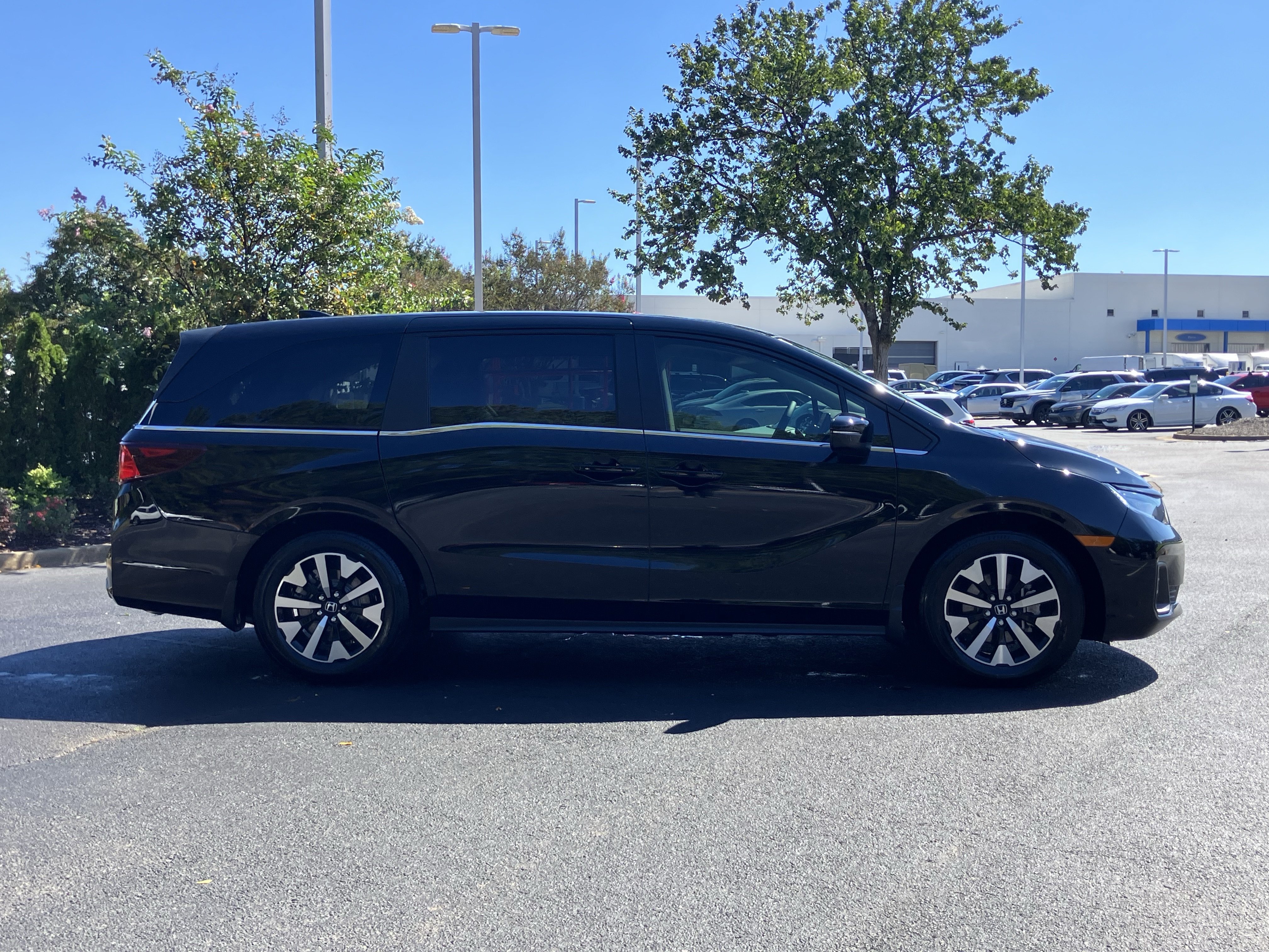 Certified 2026 Honda Odyssey EX-L image 11