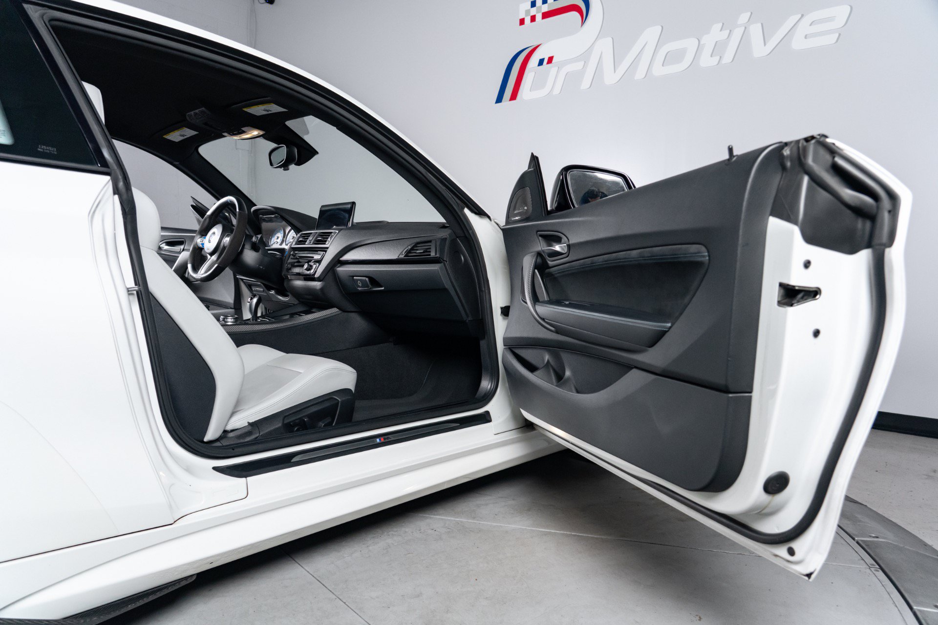 Used 2016 BMW M2 RWD image 21