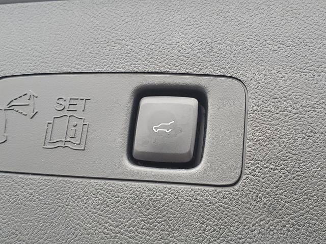 Certified 2021 Lincoln Corsair AWD w/ Equipment Group 101A image 8