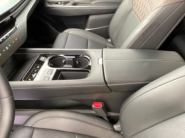 Used 2025 Nissan Murano Platinum AWD/4WD image 22