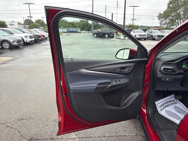 Certified 2023 Chevrolet Bolt EUV LT w/ Convenience Package FWD image 12