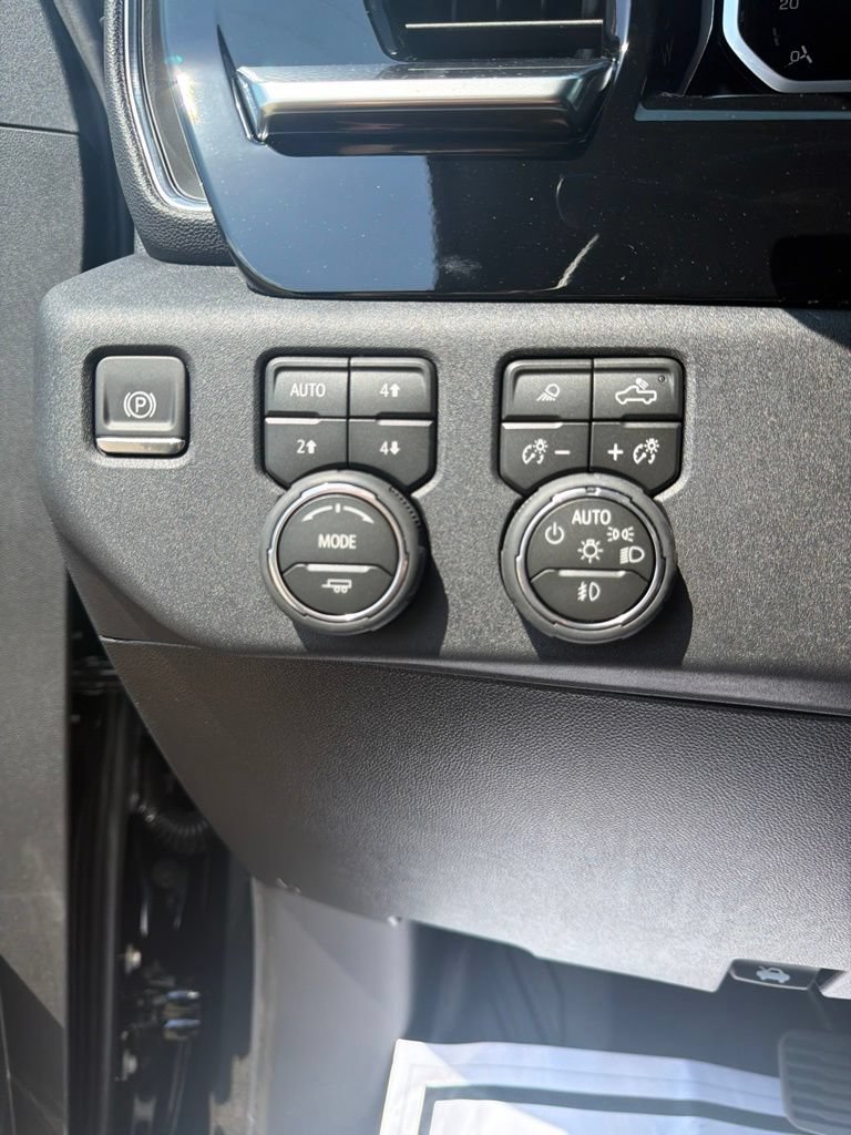 New 2026 Chevrolet Silverado 1500 RST w/ Safety Package AWD/4WD image 18