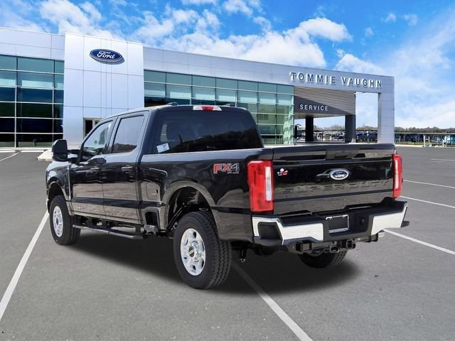 New 2026 Ford F250 XLT w/ FX4 Off-Road Package AWD/4WD image 2