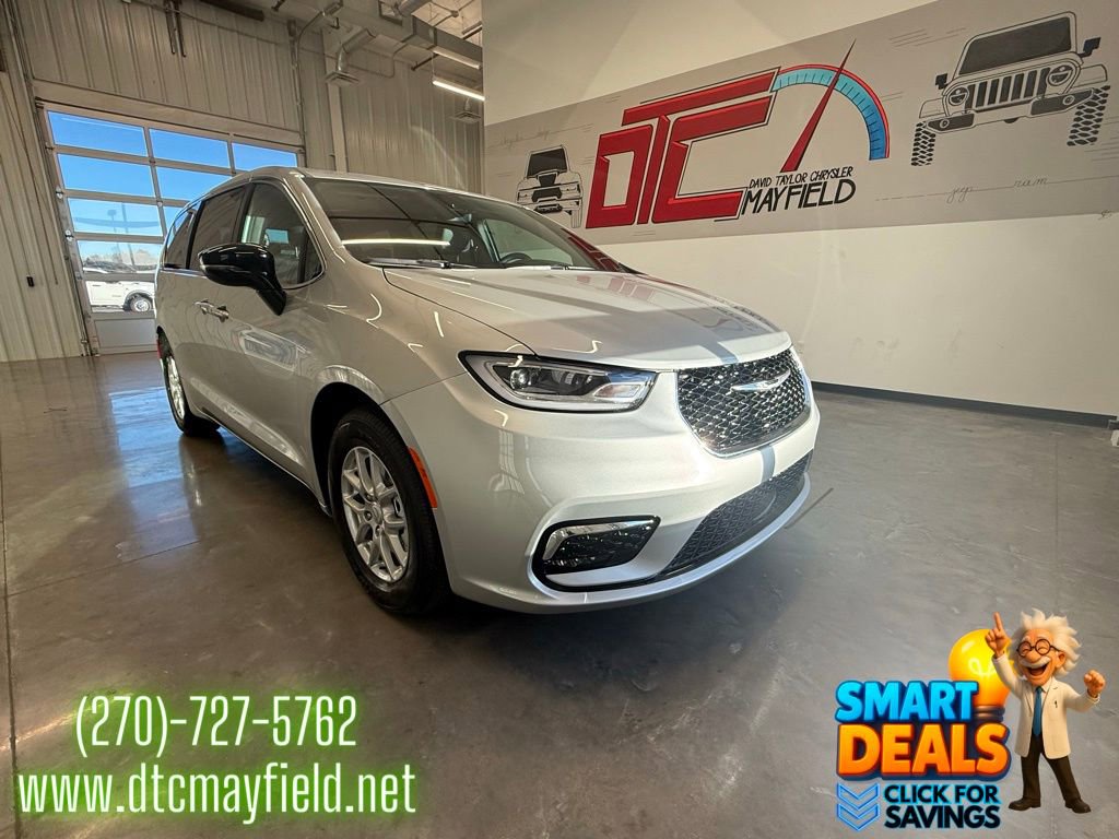 New 2026 Chrysler Pacifica Select image 1