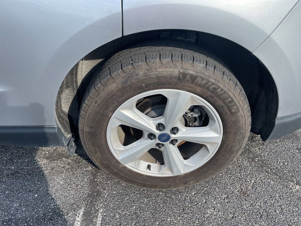 Used 2021 Ford Edge SE image 12