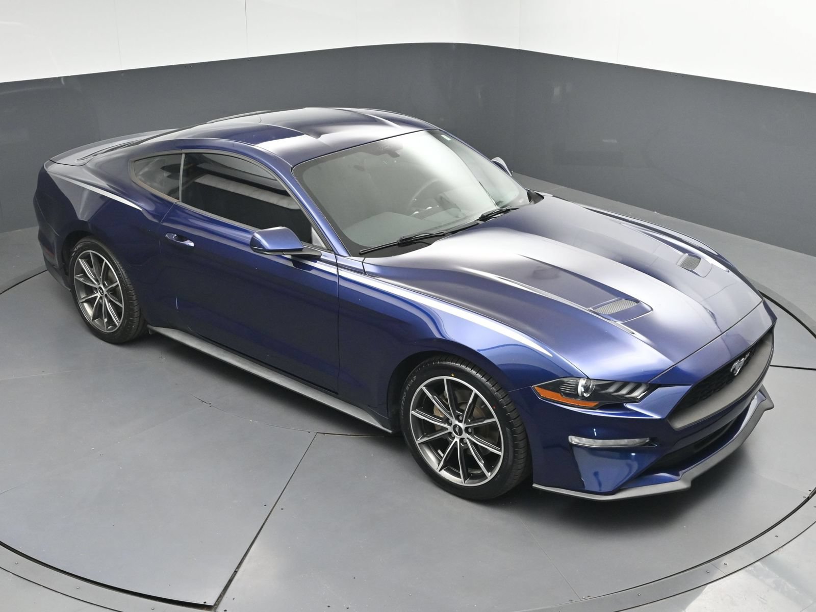 Used 2018 Ford Mustang Coupe w/ Wheel & Stripe Package RWD image 29