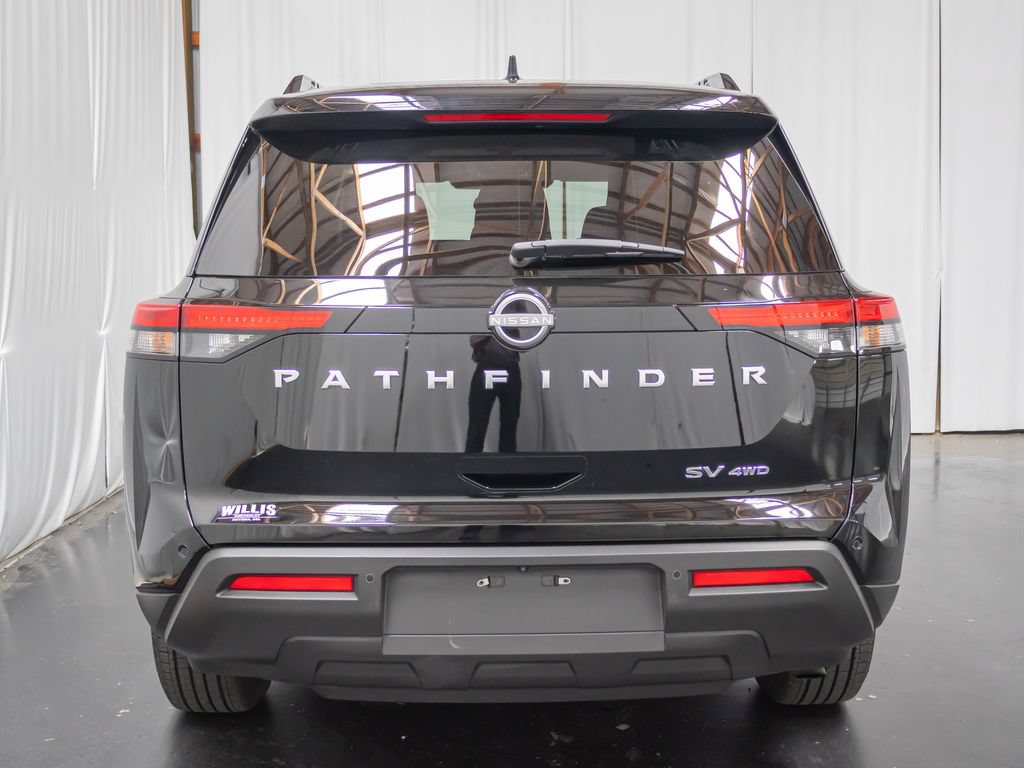 Used 2024 Nissan Pathfinder SV AWD/4WD image 3