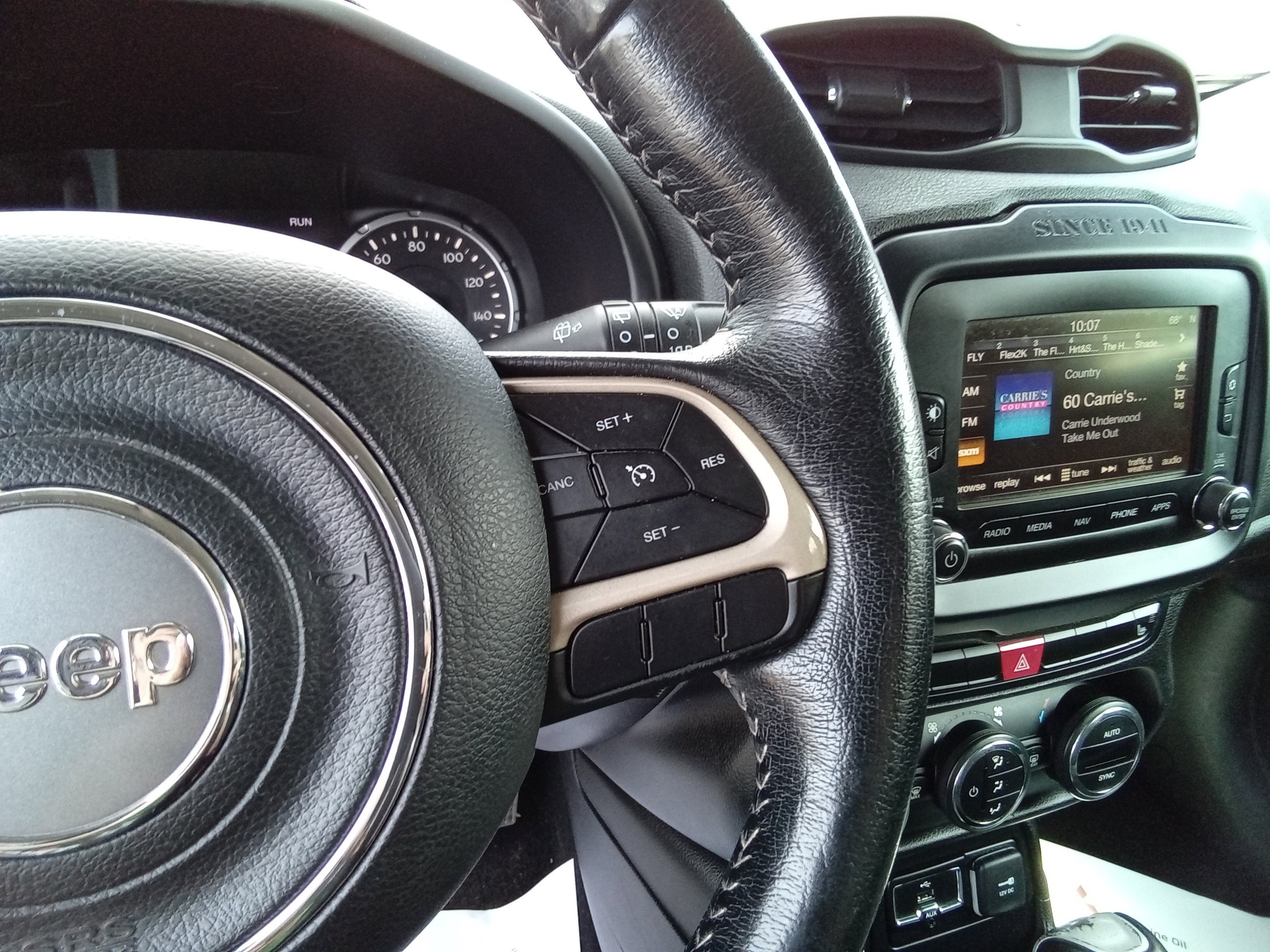 Used 2017 Jeep Renegade Trailhawk image 18