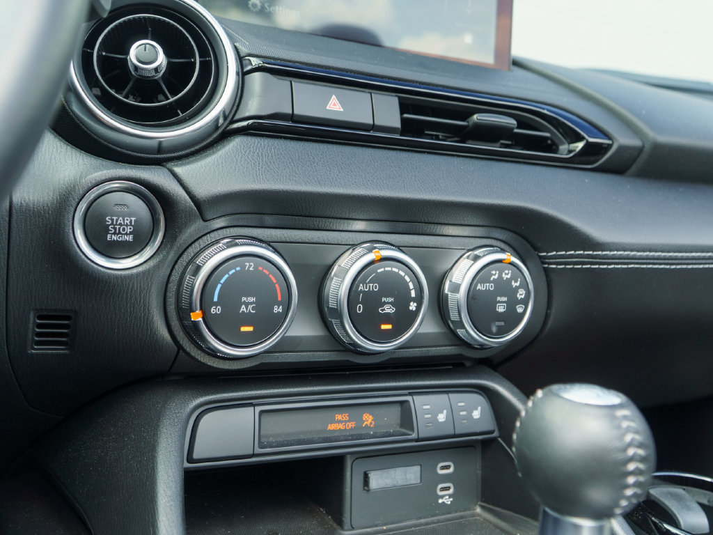 Used 2024 MAZDA MX-5 Miata Grand Touring w/ Weather Package RWD image 26