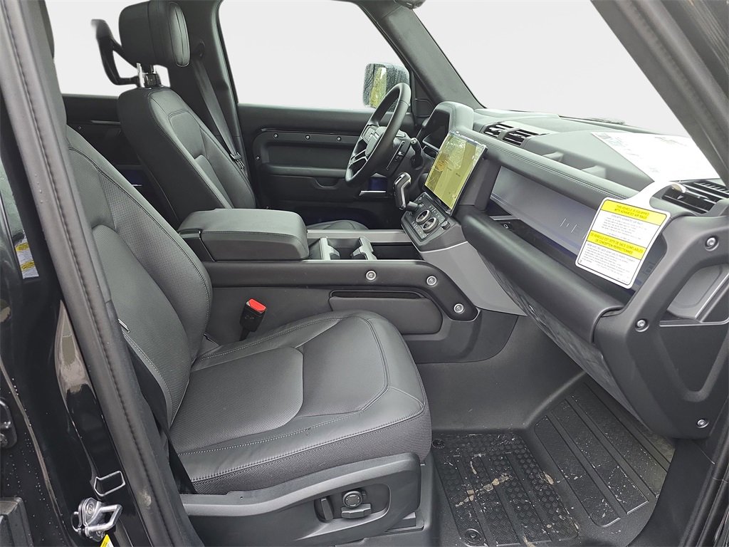 New 2026 Land Rover Defender 110 V8 image 10