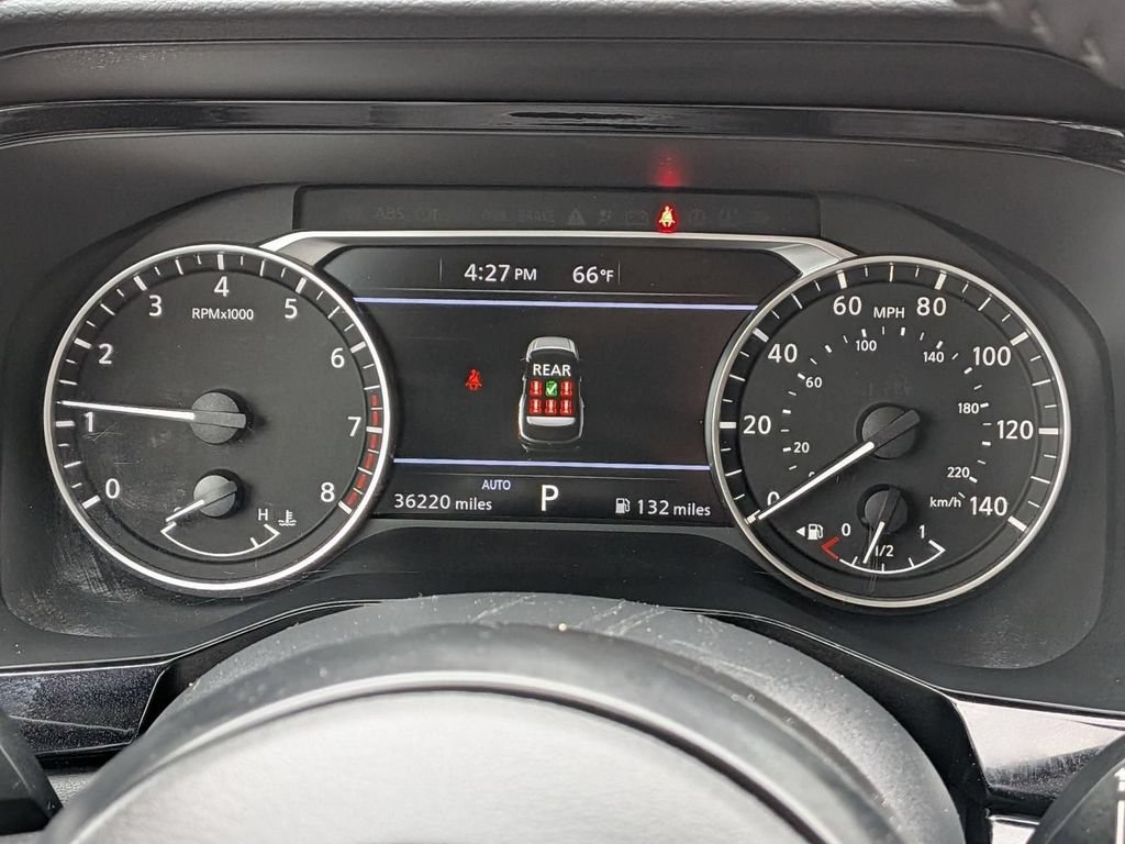Used 2025 Nissan Pathfinder SV AWD/4WD image 27