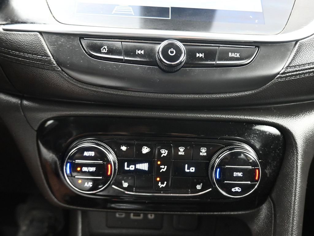Used 2021 Buick Encore GX Select w/ Sport Touring Package FWD image 19