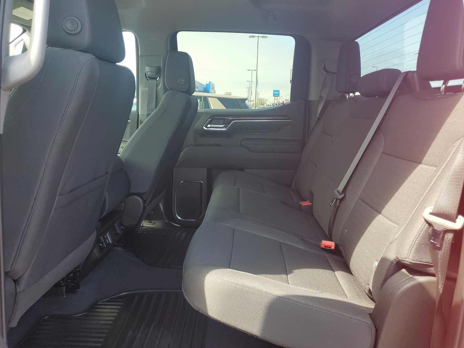 New 2026 GMC Sierra 1500 SLE w/ X31 Off-Road Package image 13