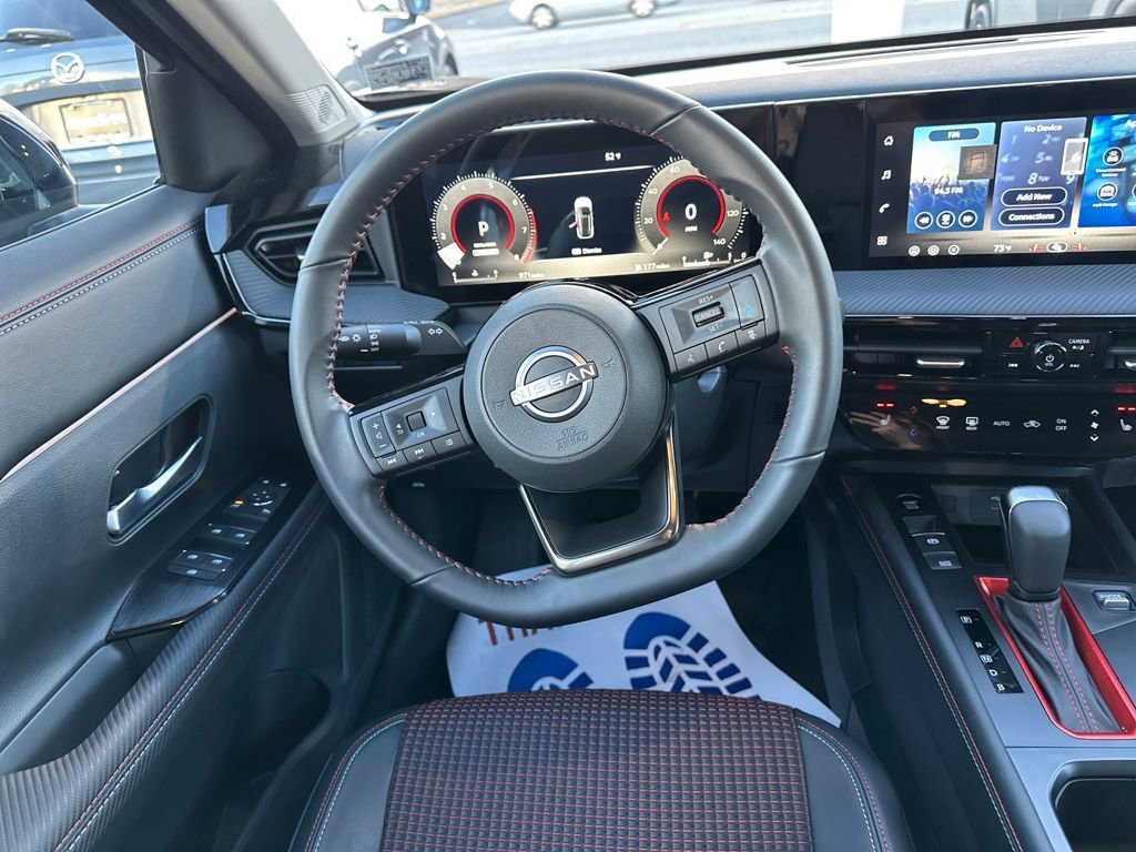 Used 2026 Nissan Kicks SR w/ Cold Weather Package image 18