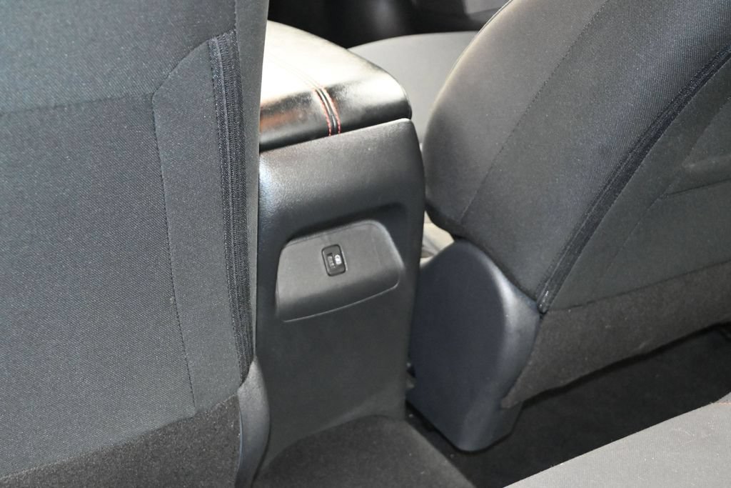 Used 2025 Nissan Sentra SR w/ Midnight Edition FWD image 13
