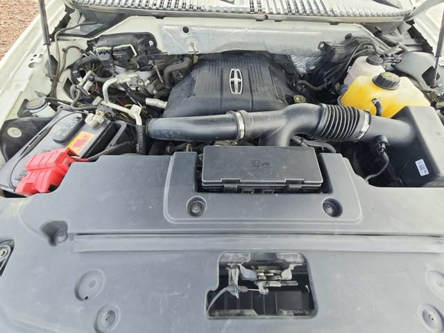 Used 2015 Lincoln Navigator 4WD image 20