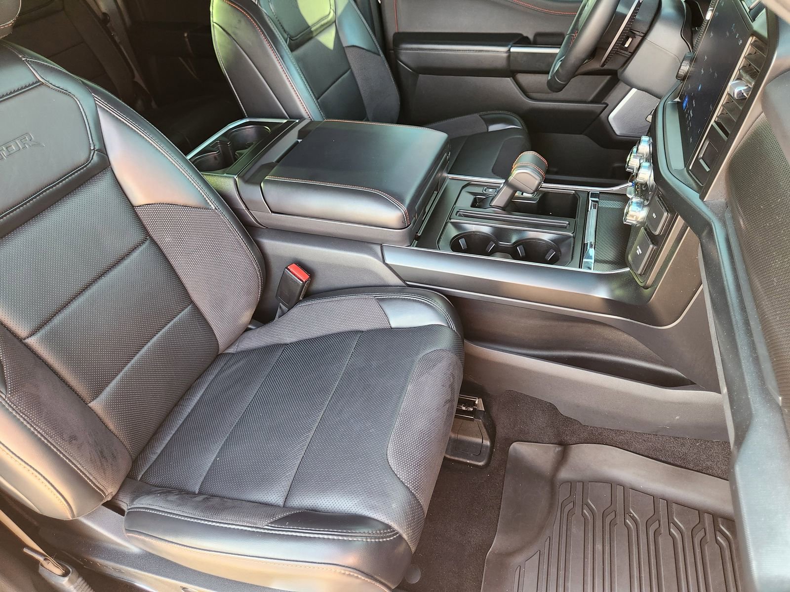 Used 2024 Ford F150 Raptor image 17