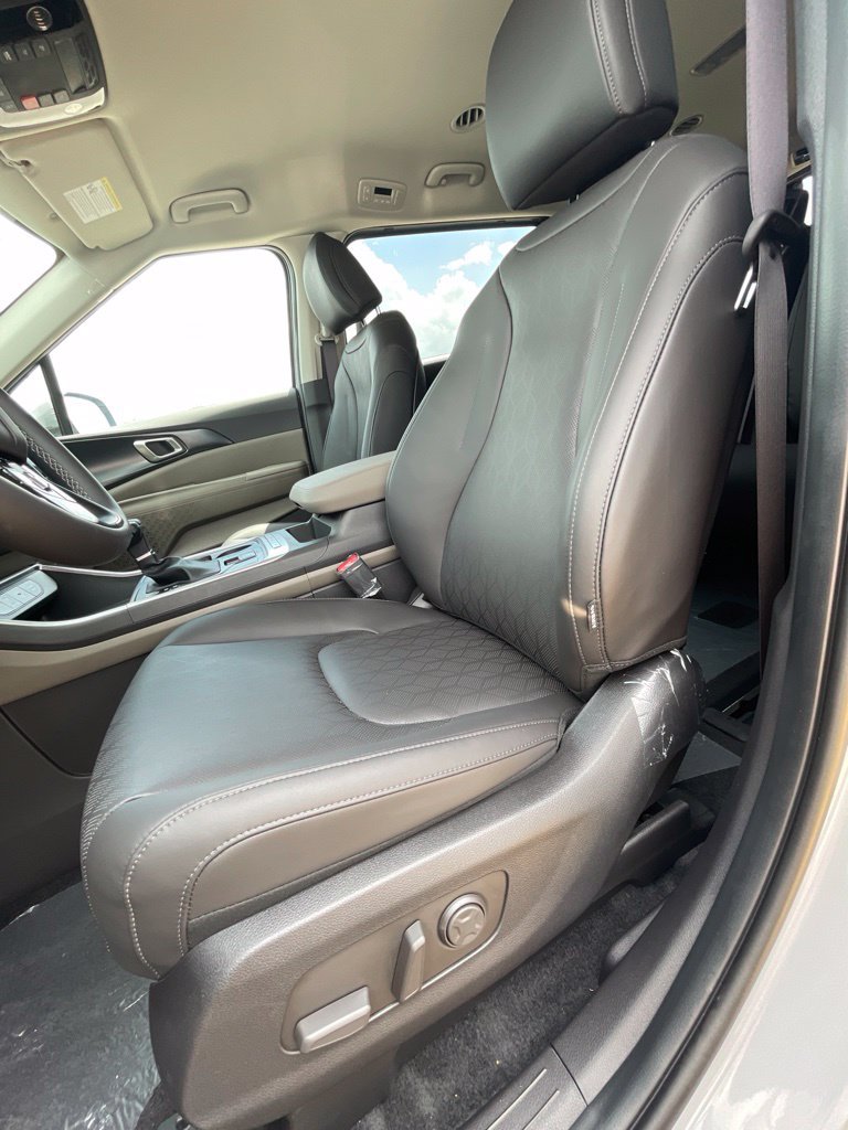 New 2027 Kia Carnival FWD image 10