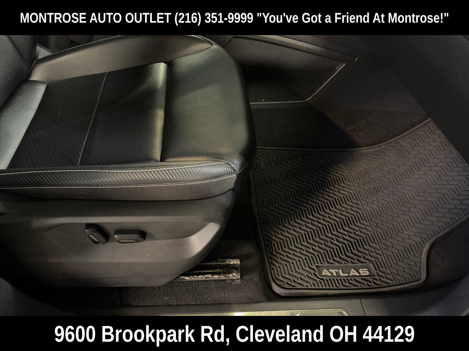 Used 2022 Volkswagen Atlas Cross Sport SEL R-Line image 47