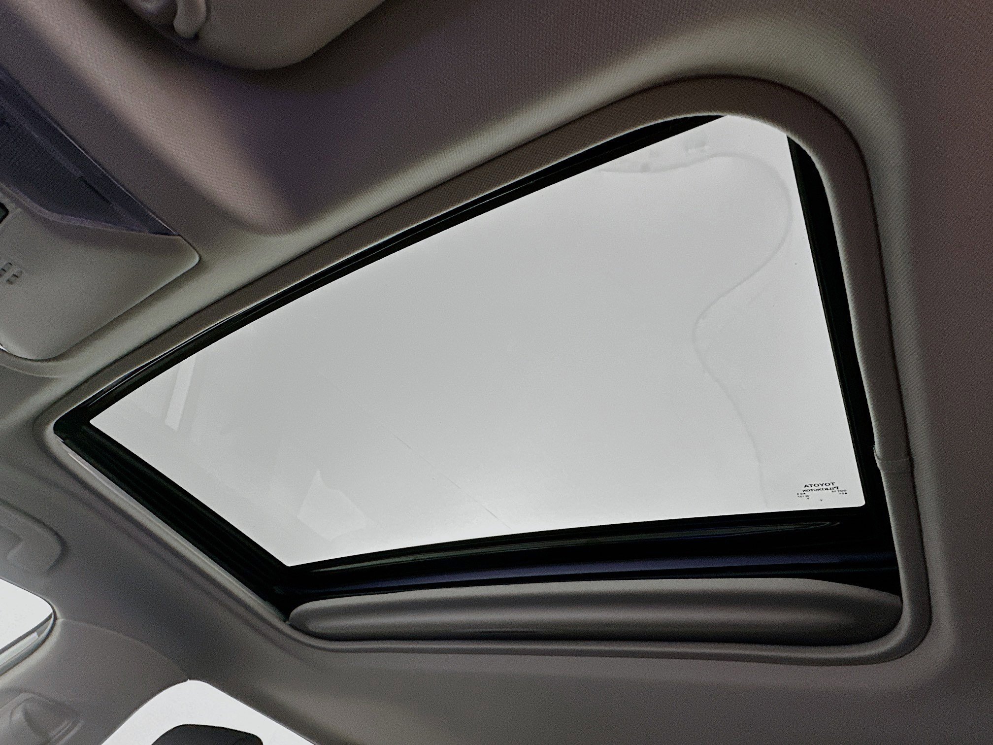 Used 2025 Toyota RAV4 XLE w/ Convenience Package image 26