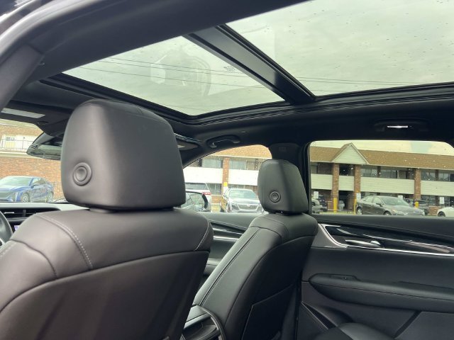 Certified 2023 Cadillac XT5 Premium Luxury AWD/4WD image 14