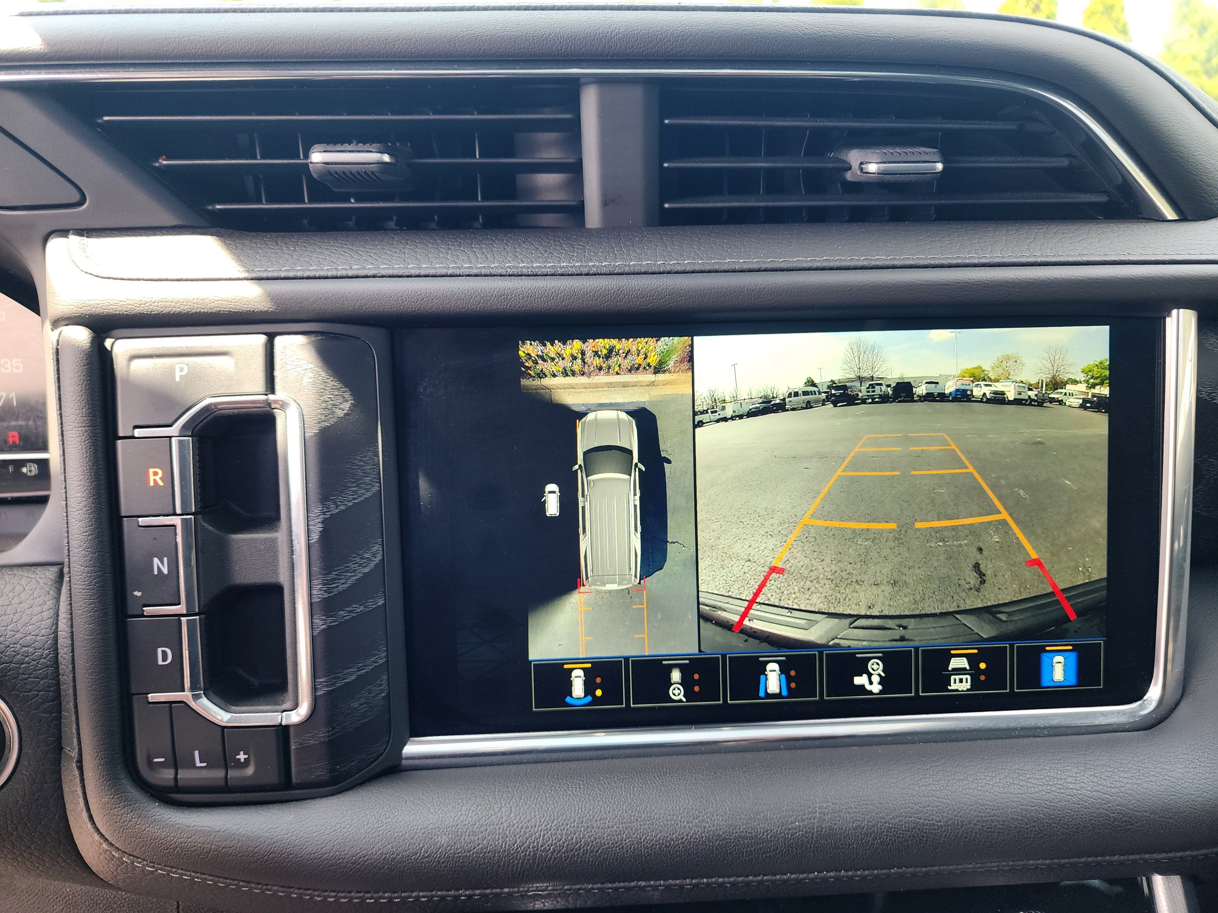 Used 2023 GMC Yukon Denali image 36