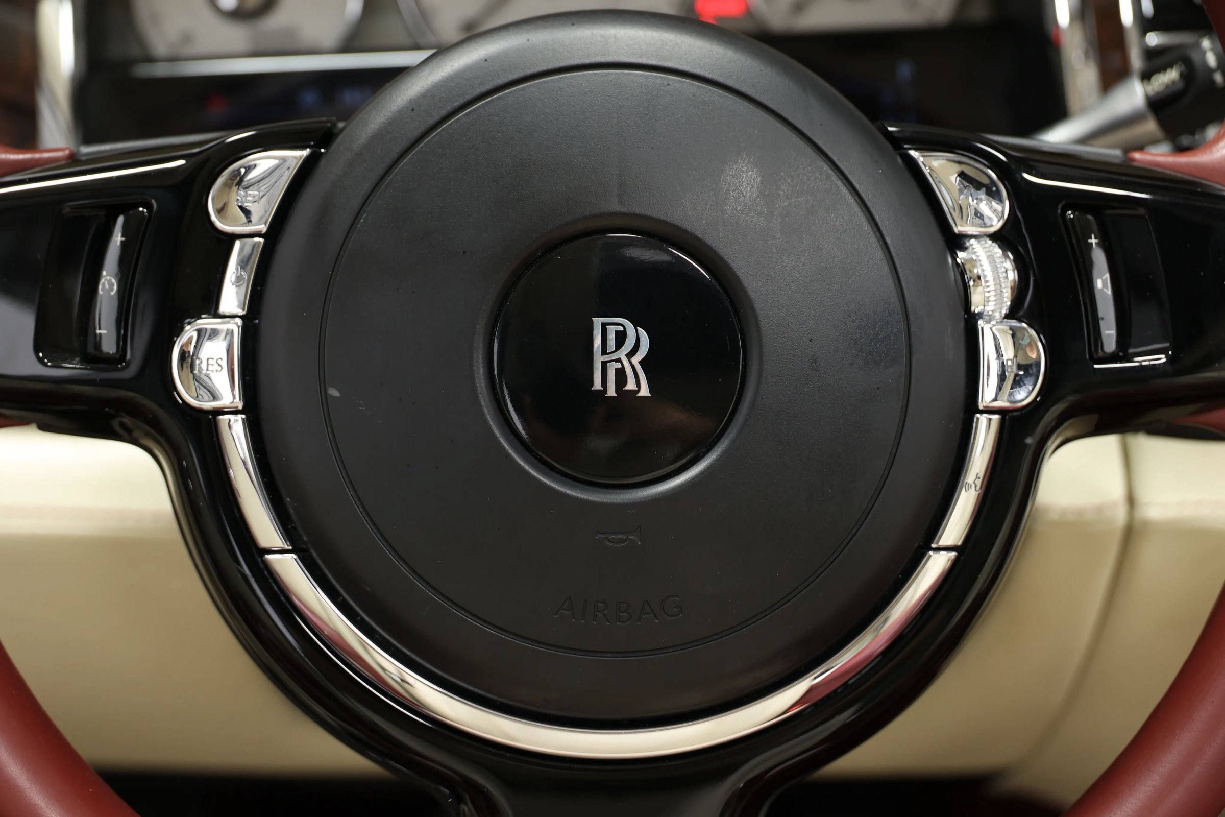 Used 2013 Rolls-Royce Ghost RWD image 26