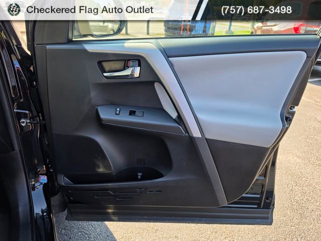 Used 2017 Toyota RAV4 XLE w/ Plus Special Value Package AWD/4WD image 40