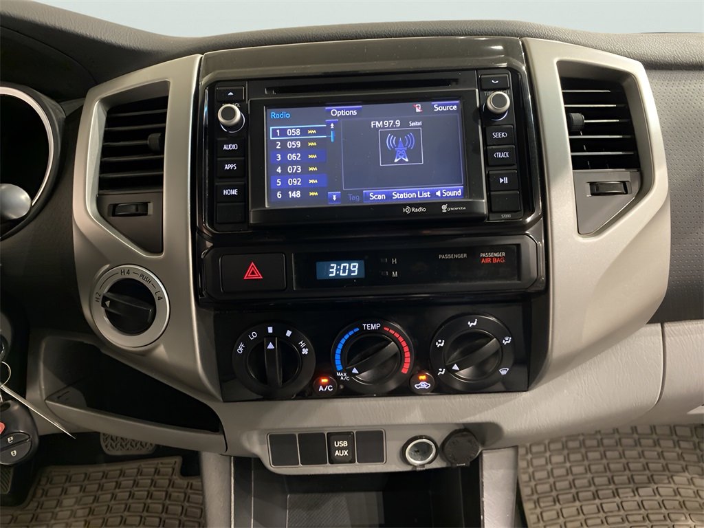 Used 2014 Toyota Tacoma 4x4 Access Cab V6 image 17