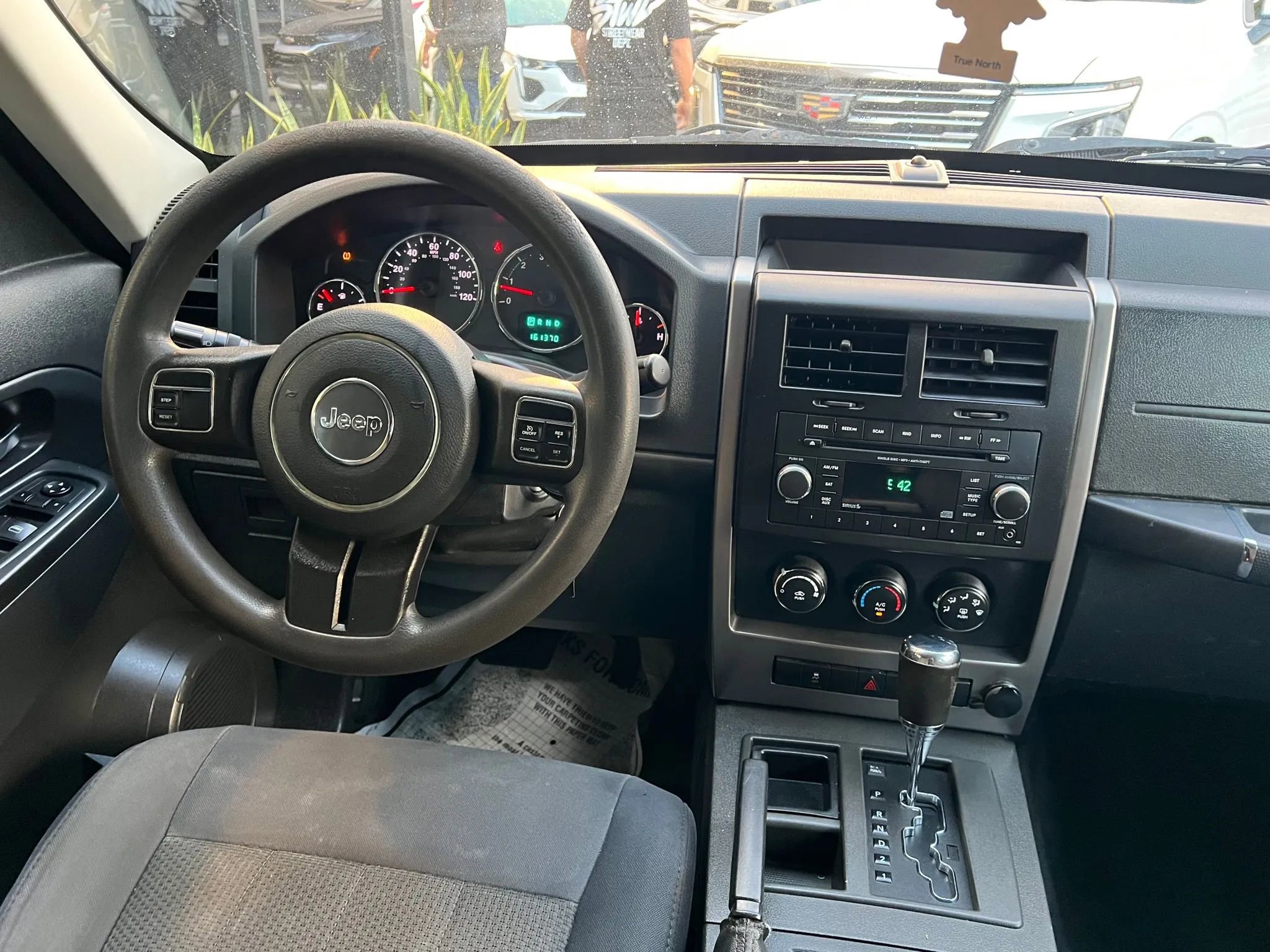 Used 2012 Jeep Liberty Sport image 16