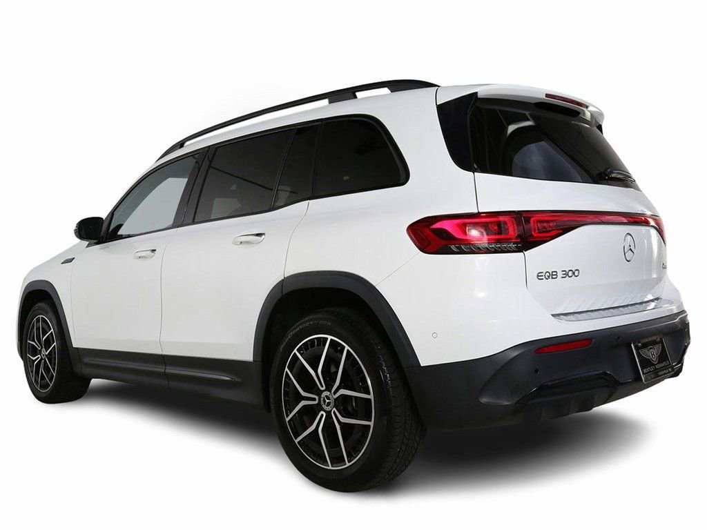 Used 2022 Mercedes-Benz EQB 300 4MATIC image 6