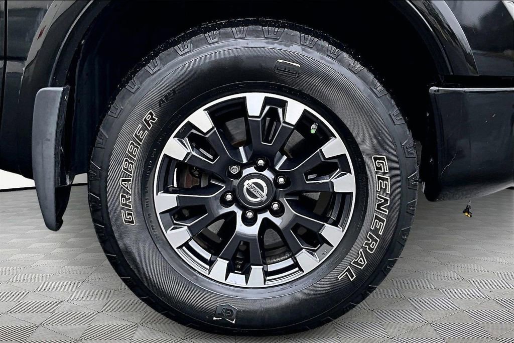 Used 2019 Nissan Titan PRO-4X image 32