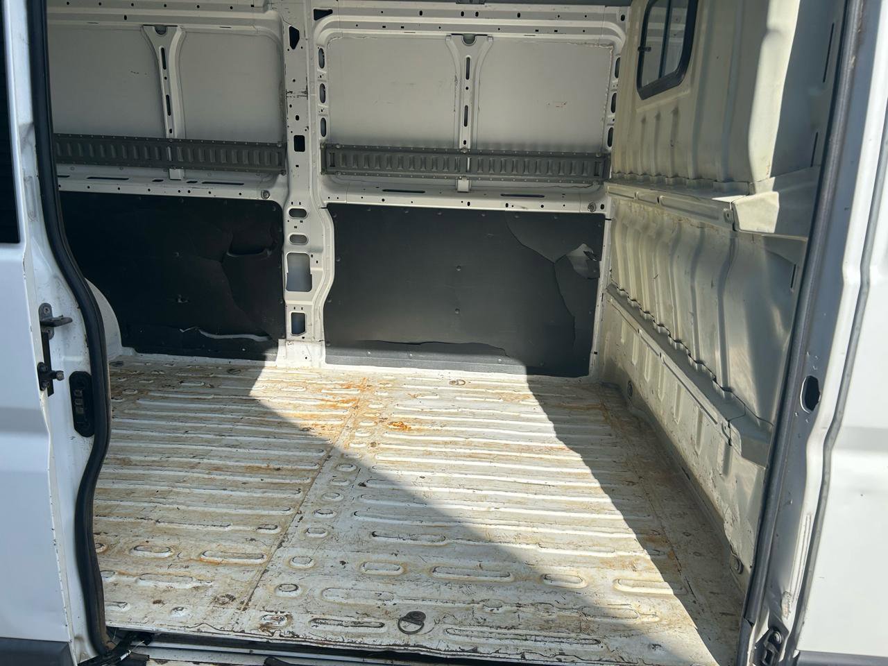 Used 2015 RAM ProMaster 3500 FWD image 16