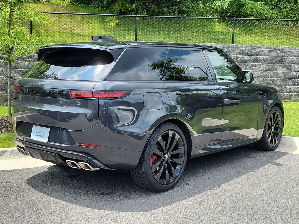 New 2025 Land Rover Range Rover Sport Dynamic SE image 2