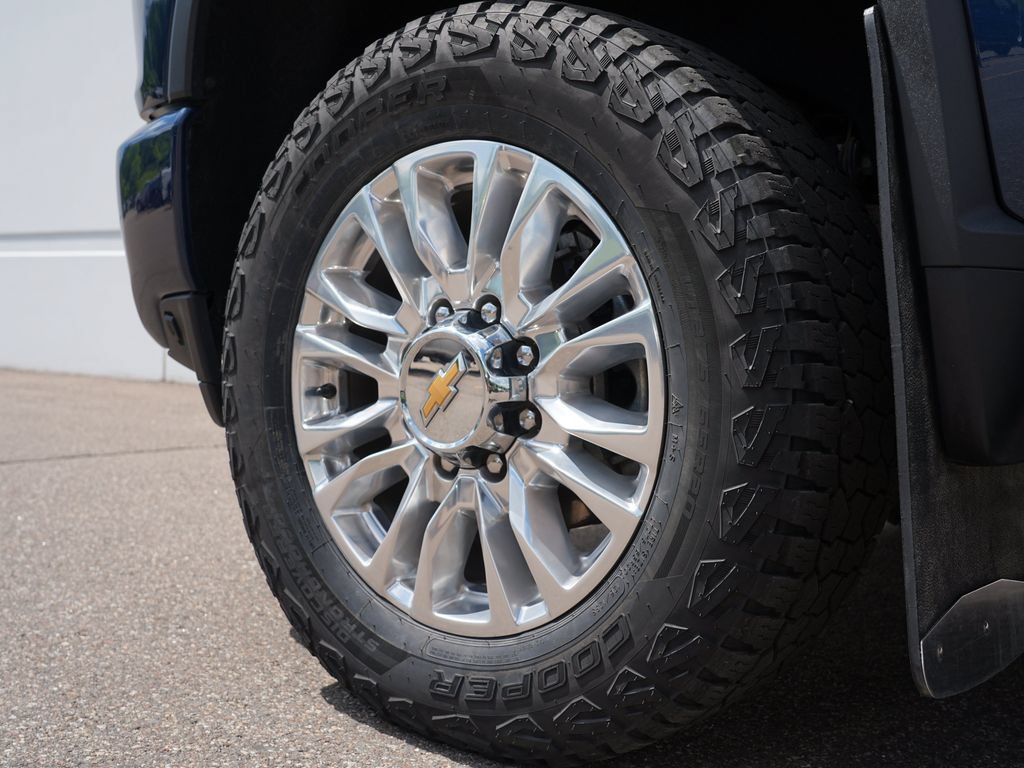 Used 2023 Chevrolet Silverado 3500 High Country w/ Z71 Off-Road Package AWD/4WD image 36
