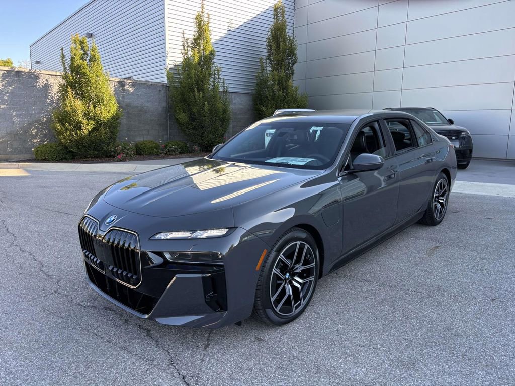 New 2026 BMW 750e xDrive w/ Executive Package image 3