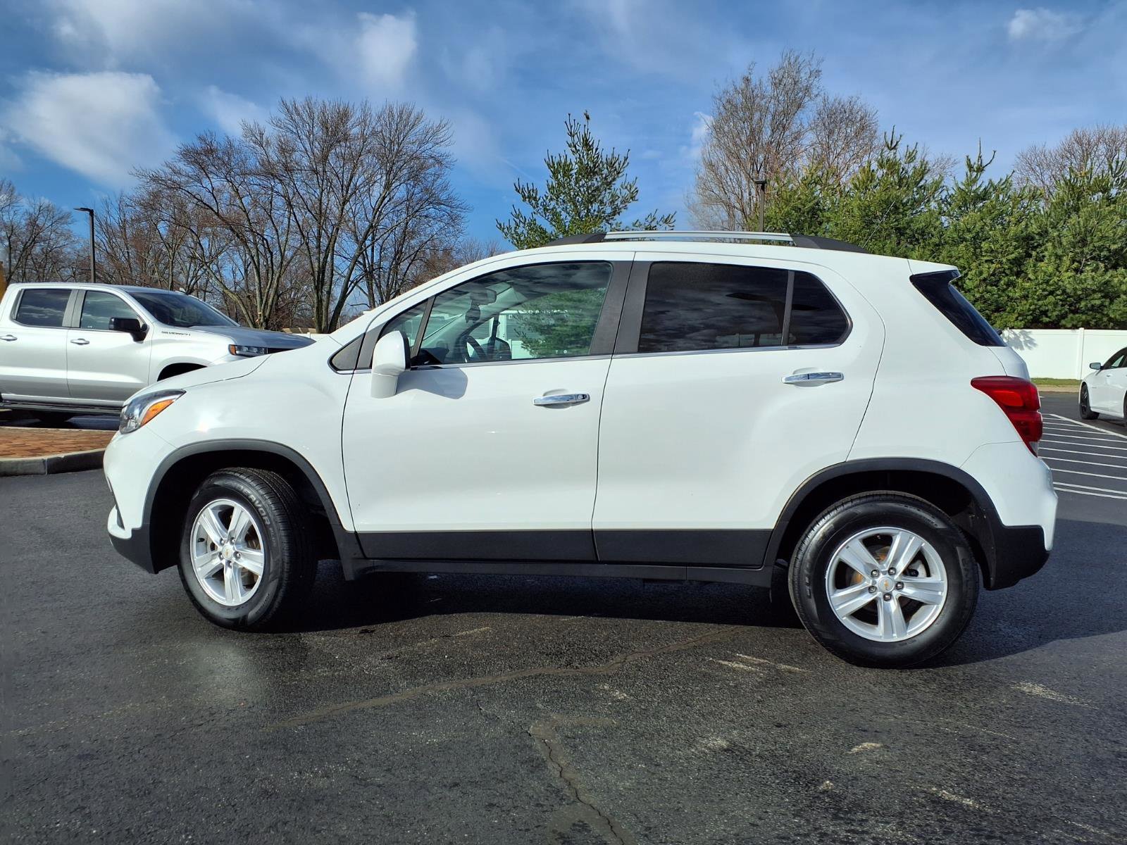 Used 2020 Chevrolet Trax LT w/ LT Convenience Package image 25