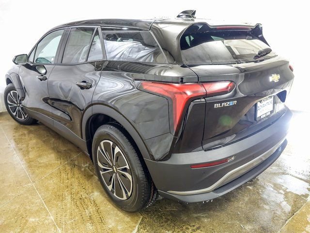 New 2026 Chevrolet Blazer EV LT image 7