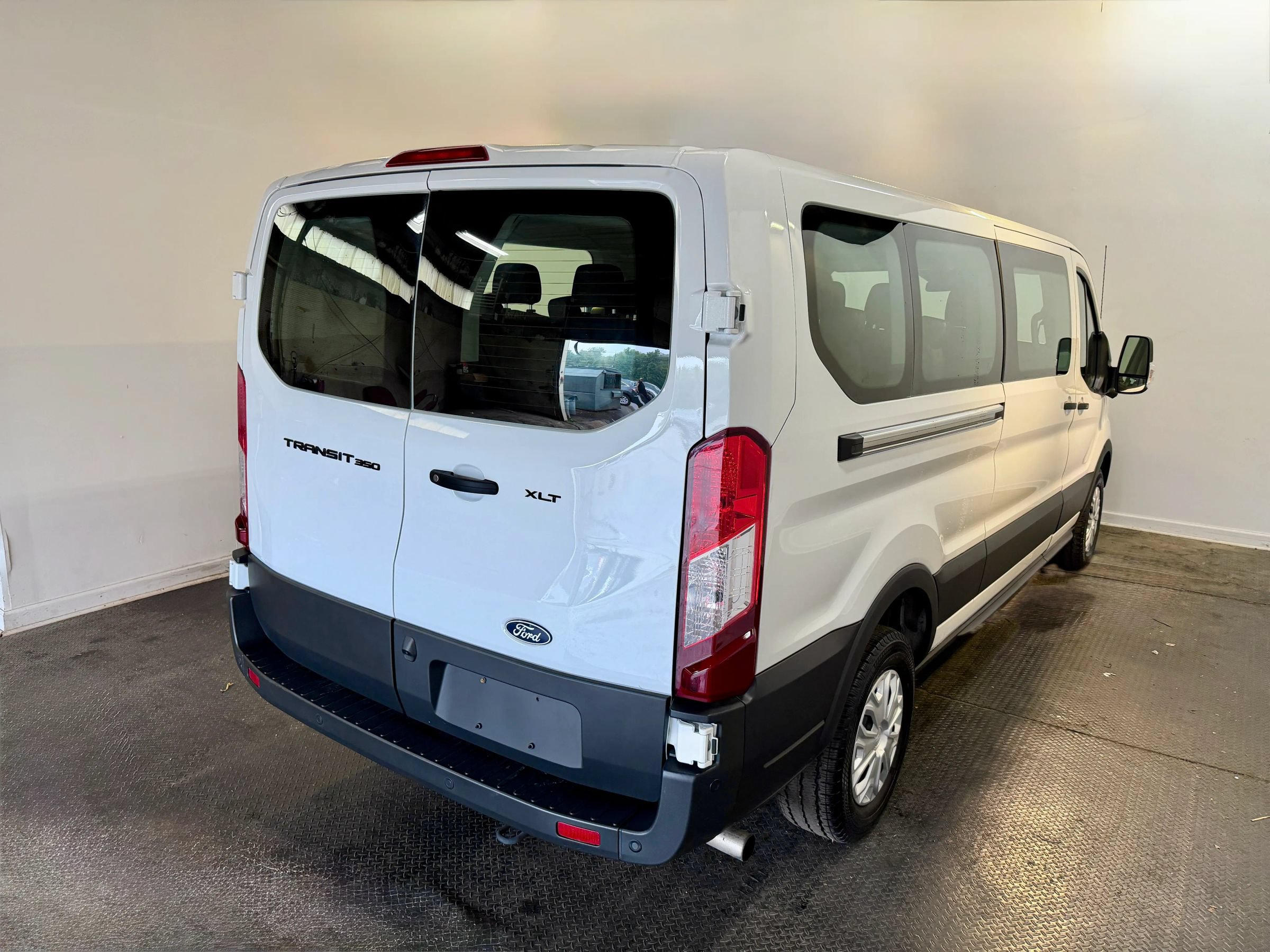 Used 2026 Ford Transit 350 XLT RWD image 7