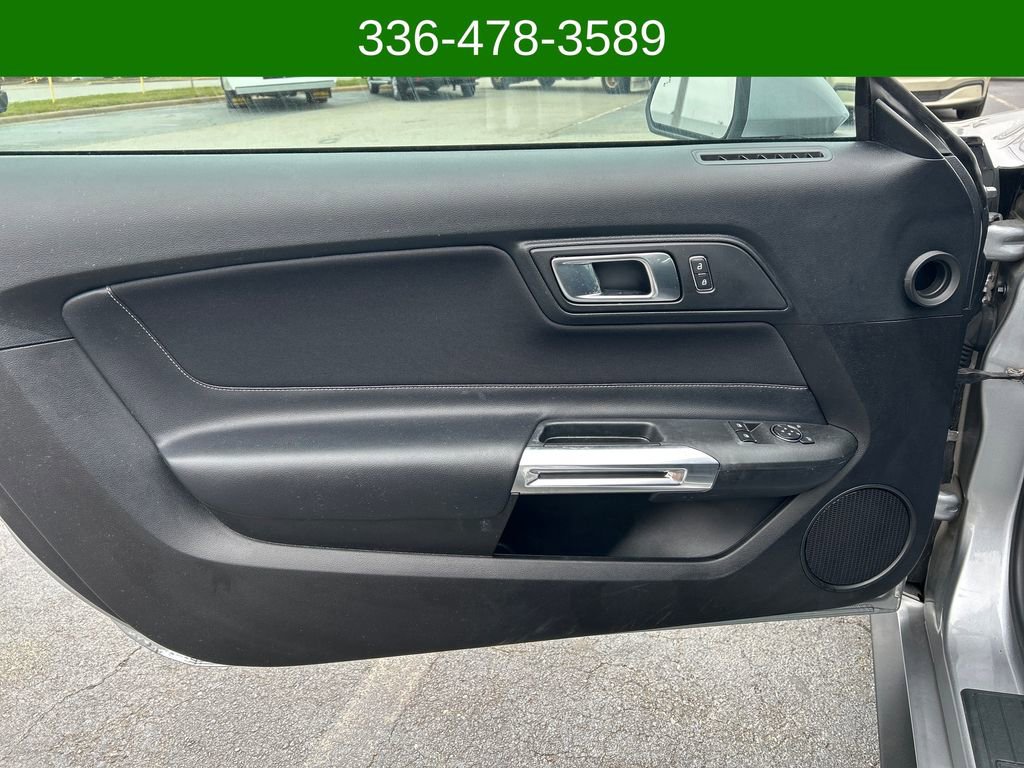 Used 2021 Ford Mustang EcoBoost image 10