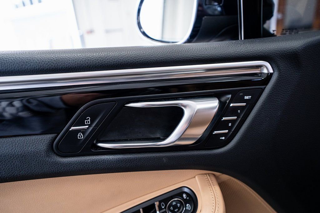 Used 2021 Porsche Macan S image 31