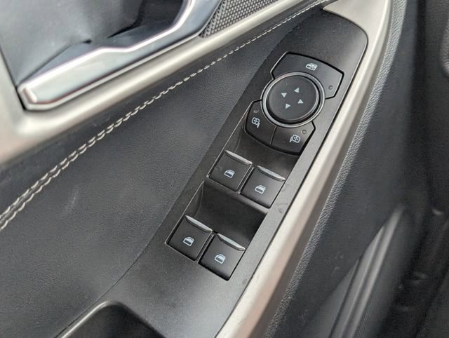 Used 2022 Ford Explorer XLT w/ Equipment Group 202A RWD image 24