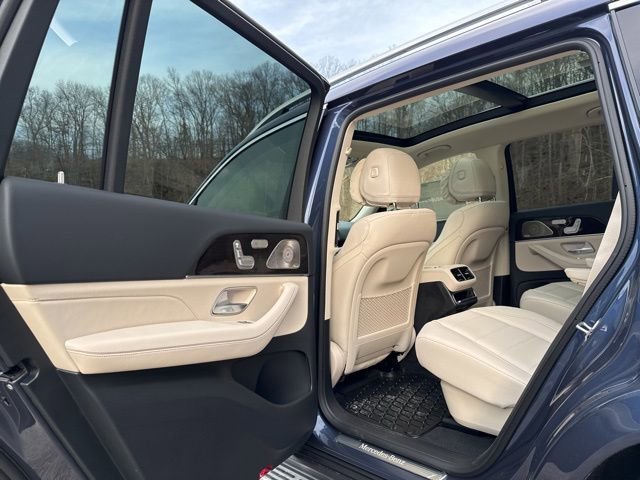 New 2026 Mercedes-Benz GLS 450 4MATIC image 25