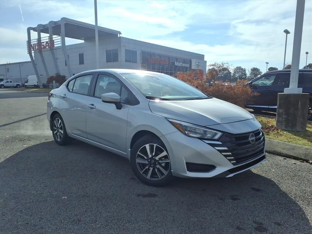 New 2025 Nissan Versa SV w/ Trunk Package