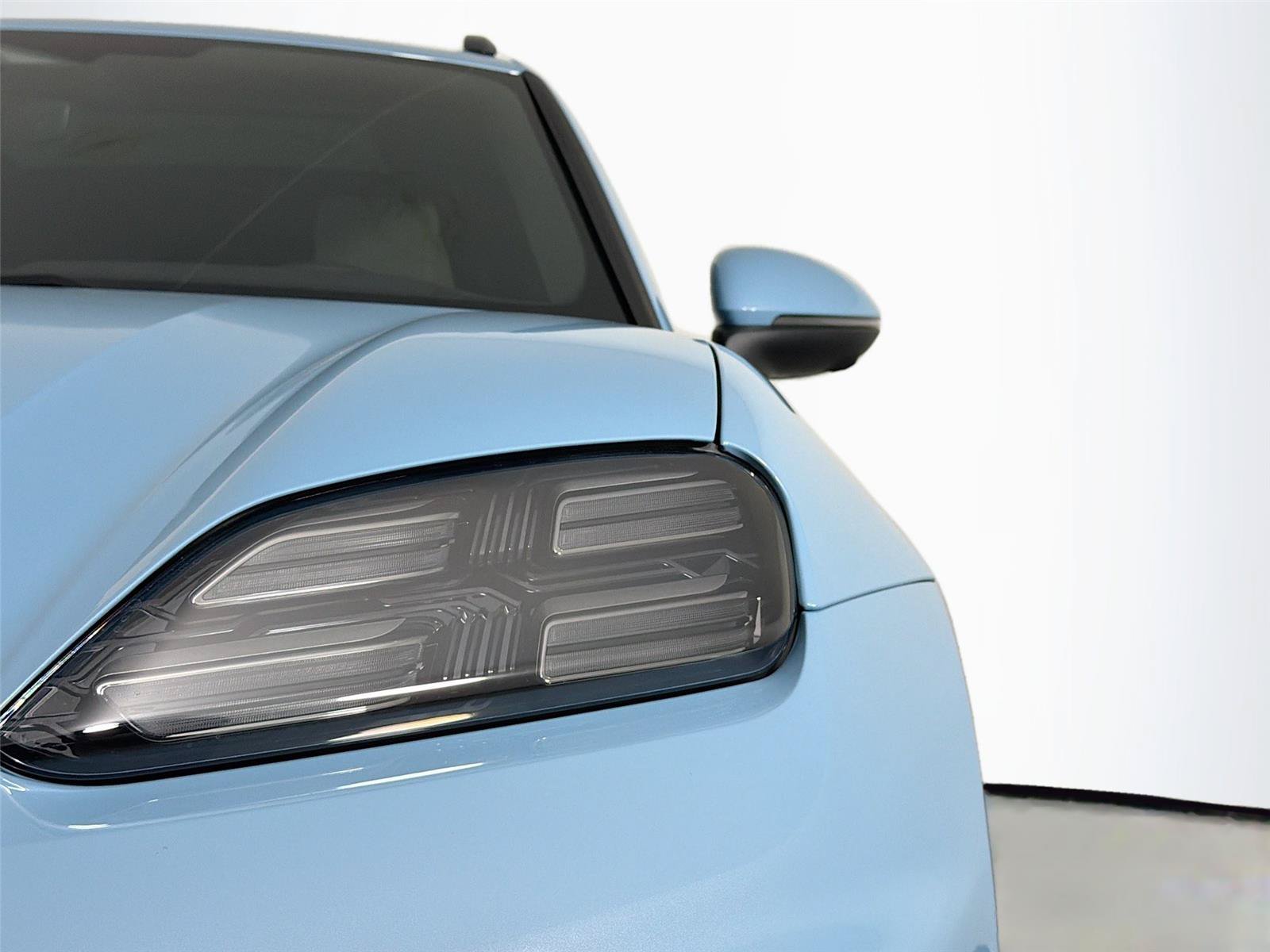 Certified 2026 Porsche Macan Electric RWD image 15