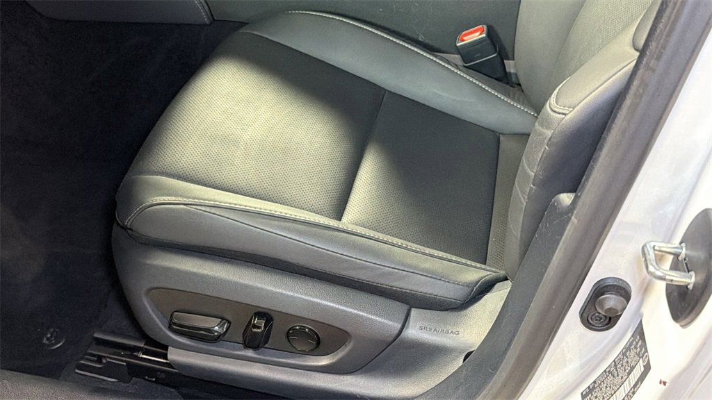 Certified 2024 Lexus ES 350 w/ Premium Package image 26