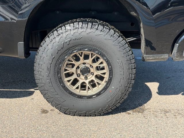 Used 2025 Chevrolet Silverado 1500 Custom Trail Boss AWD/4WD image 11