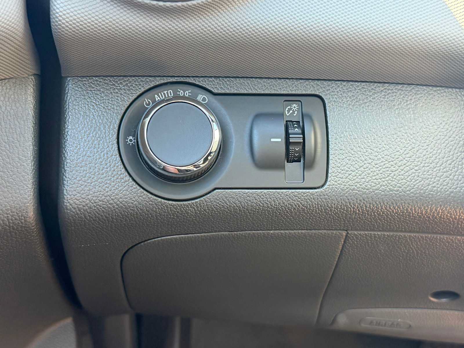 Used 2013 Chevrolet Sonic LT FWD image 15